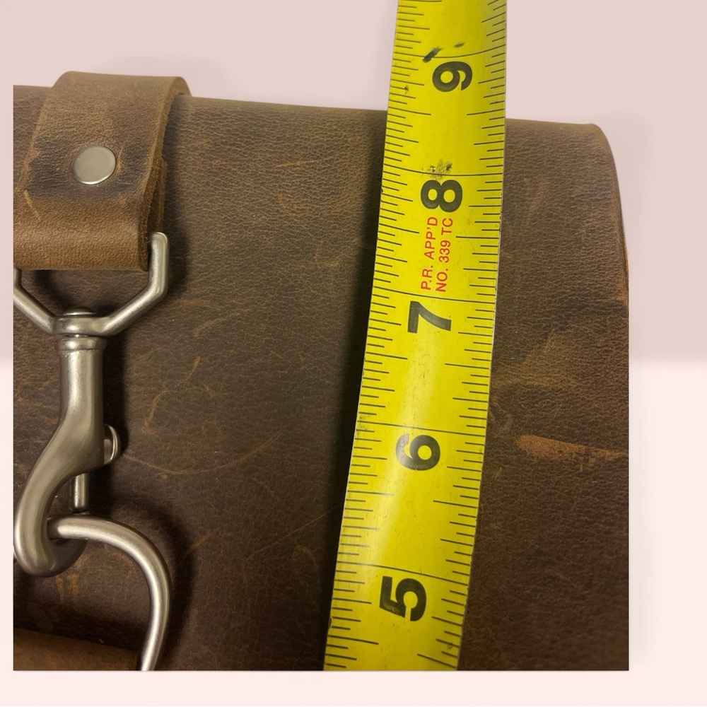 Colsen Keane Vintage-Style Brown Leather Crossbody with Metal Hook Detail - Picture 5 of 8